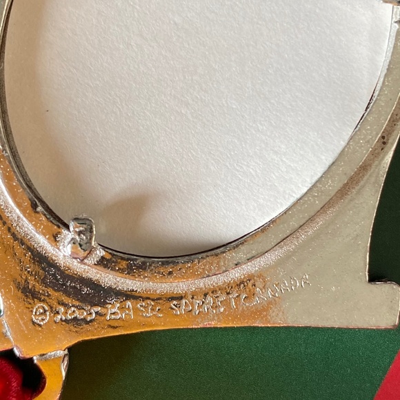 Basic Spirit Pewter Doghouse Photo Ornament - Picture 6 of 13